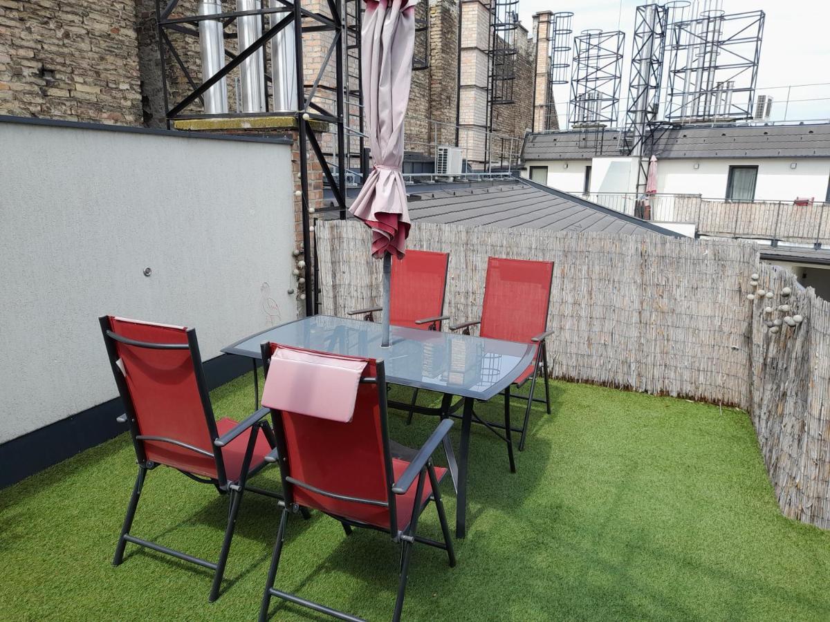 Erkel Rooftop Suites Budapest Eksteriør bilde